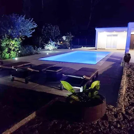 Hébergement de vacances One Bedroom House With Private Pool Enclosed Garden And Wifi At Marco De Canaveses Marco de Canavezes
