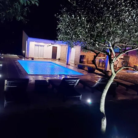Hébergement de vacances One Bedroom House With Private Pool Enclosed Garden And Wifi At Marco De Canaveses Marco de Canavezes