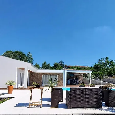 One Bedroom House With Private Pool Enclosed Garden And Wifi At Marco De Canaveses Hébergement de vacances